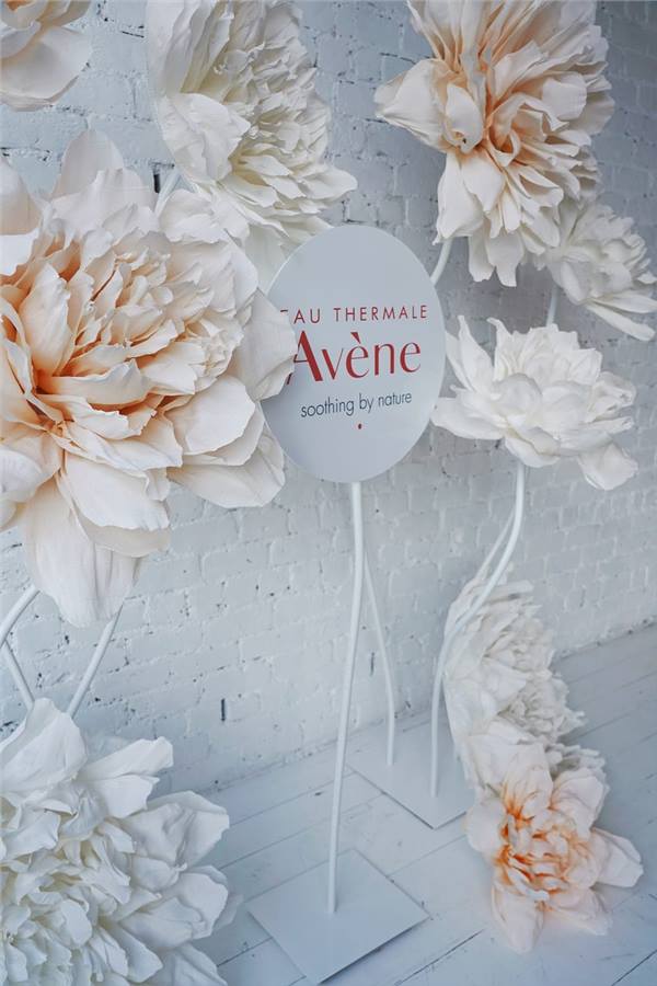 White paper flowers, Avène